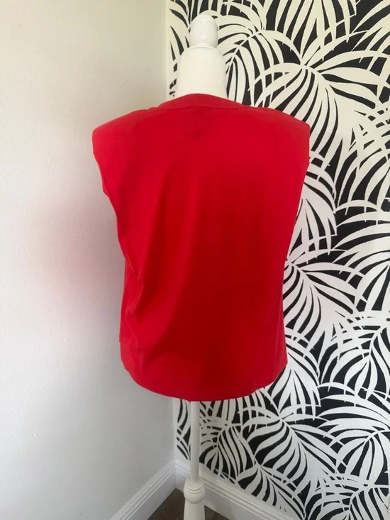 FARM Rio Red Muscle Top - Picture 2 of 3